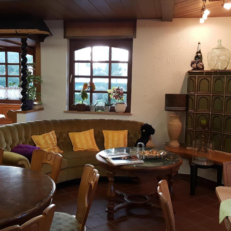 مبيت وإفطار Rheinbrohl Weinhaus Em Wingert المظهر الخارجي الصورة